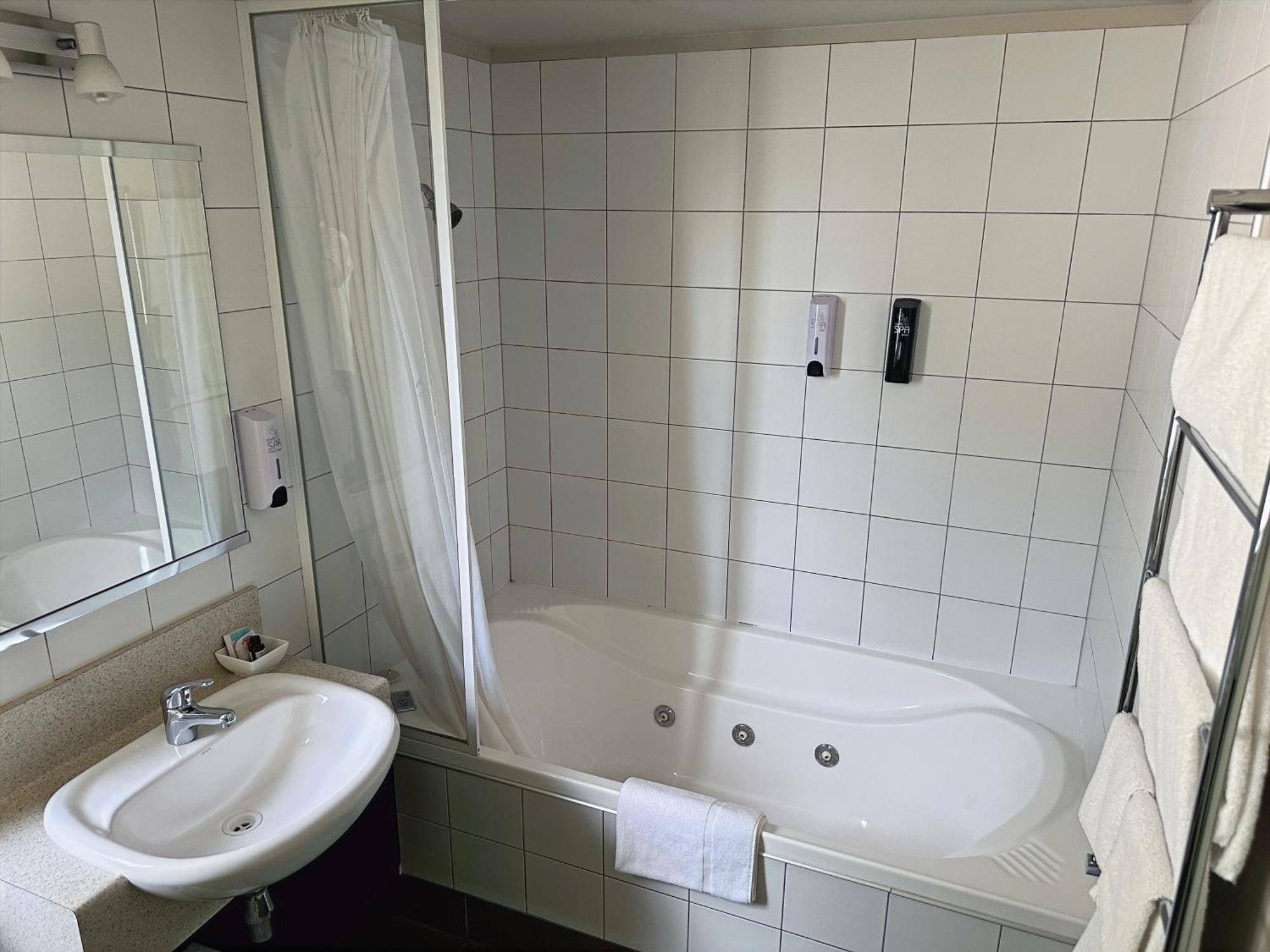 Arena Lodge Palmerston North Ngoại thất bức ảnh