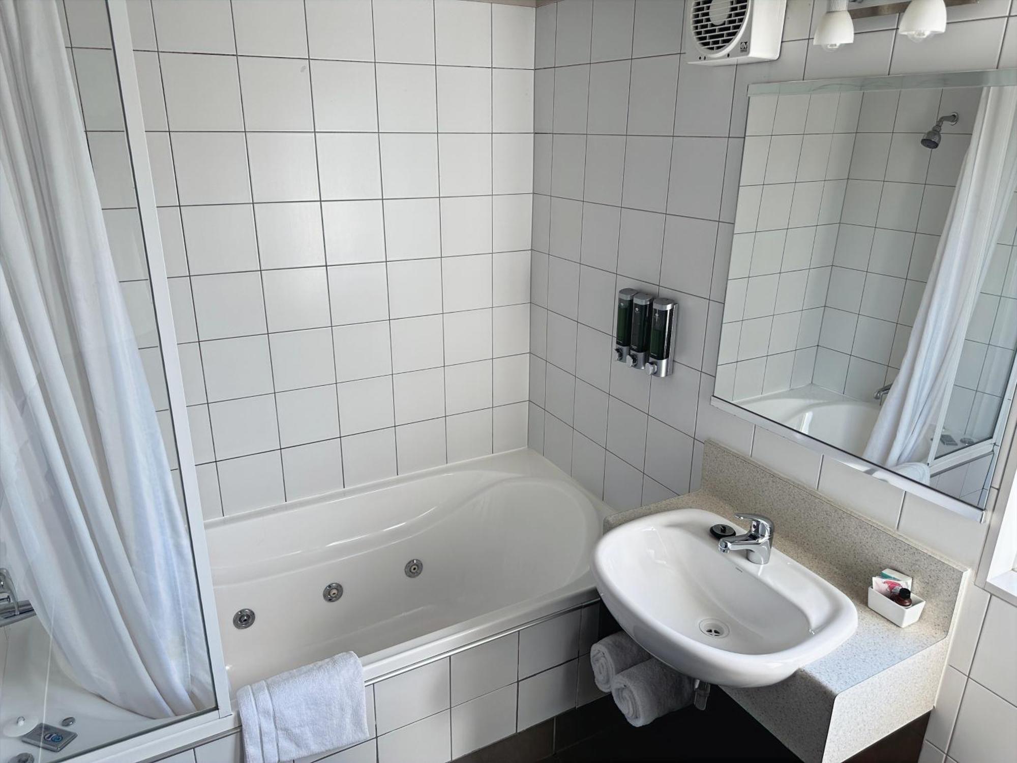 Arena Lodge Palmerston North Ngoại thất bức ảnh